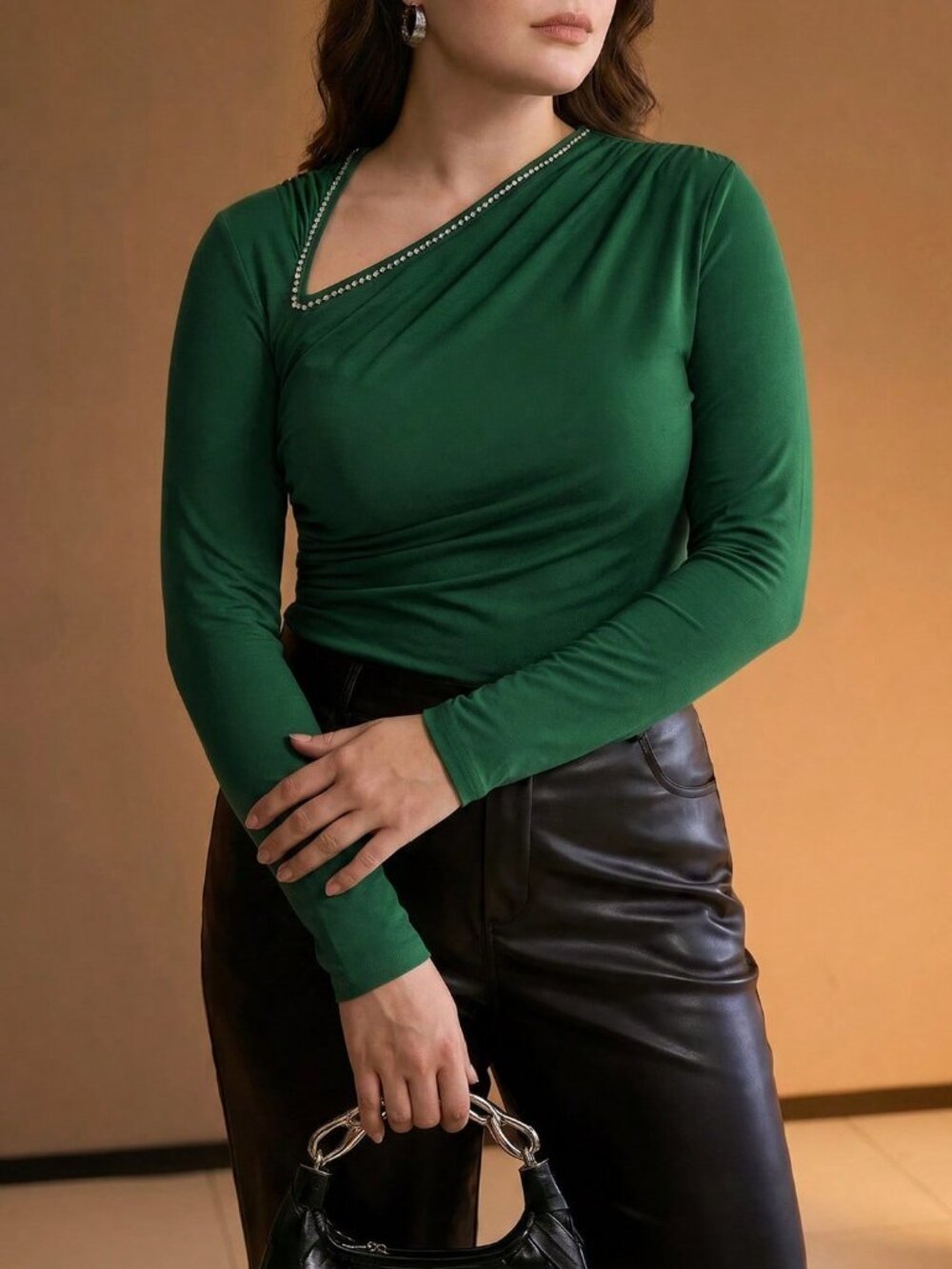 Green Casual Women's Plus Size Rhinestone Embellished Asymmetrical Neck Knit Tee